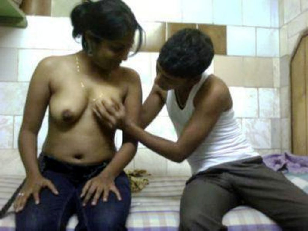 https://www.tamilsex.co/wp-content/uploads/2018/05/horny-nude-indian-college-girl-bedroom-her-lover-1024x768.jpg